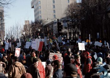 Ammattiliitot protestoivat Wisconsinissa kuvernööri Scott Walkerin lakiuudistuksia vastaan.