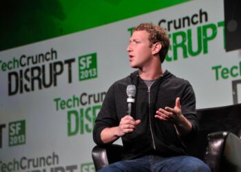 Facebookin perustaja Mark Zuckerberg kuvattuna syyskuussa 2013.