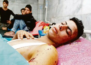 Irakilaispoika haavoittui jalkapalloturnauksen palkintojenjaon aikana tehdyssä itsemurhaiskussa viime kuussa Iskandariyassa Bagdadin eteläpuolella.