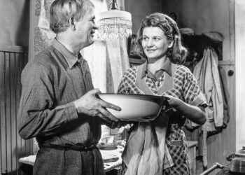 Elämänmenon Alpo (Erkki Pajala) ja Eila (Ritva Oksanen).