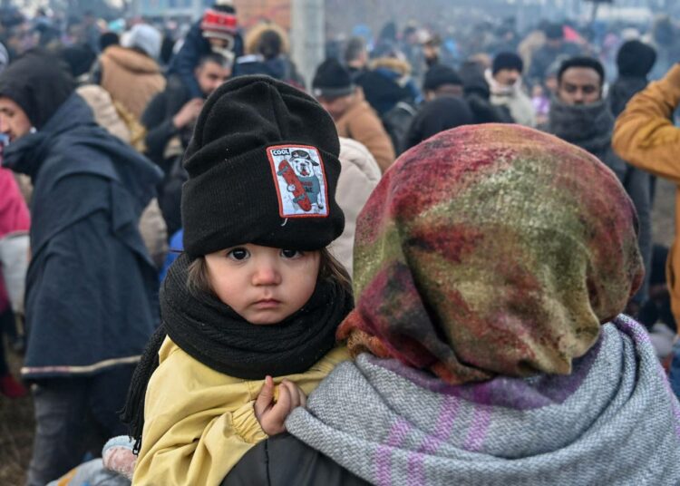 Tuhannet turvapaikanhakijat ovat jumissa Turkin ja Kreikan välisellä rajalla.