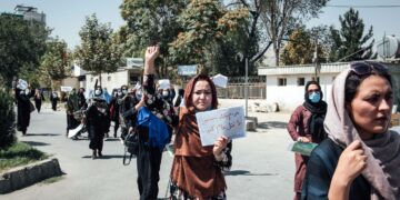 Naisia osoittamassa mieltään Kabulin kadulla 7. syyskuuta.