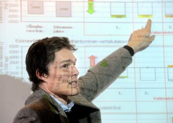 Simo Kyllösen mielestä ei ole epäoikeudenmukaista laskea metsänielujen vähenemistä samalla tavoin kuin päästöjen kasvua.
