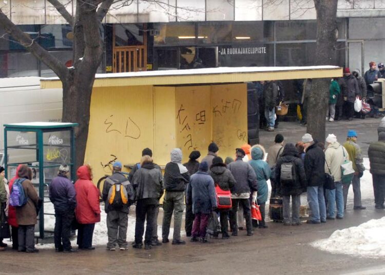 Köyhyys on tutkimuksen mukaan vahvasti sidoksissa luokkataustaan.