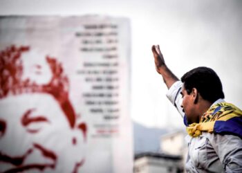 Nicolás Maduro kampanjoimassa viime torstaina Caracasissa.