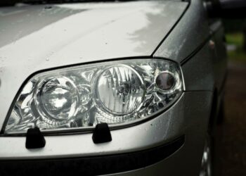 Kuluttaja-asiamies kehottaa suhtautumaan netin autonarviointisivustoihin varauksella.