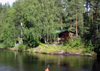 Veden laatu vaikuttaa merkittävästi virkistäytymiseen ja rantatontin hintaan.