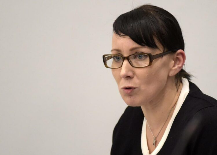 Ministeri Hanna Mäntylä pitää päivän selvänä, että saadaan tietoa ja arvioidaan.