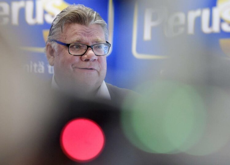 Timo Soini valmisteli perussuomalaisten kannattajia uusiin pettymyksiin budjettiriihessä: kaikkia puolueen esityksiä ei saada läpi ensi vuoden talousarviossa.