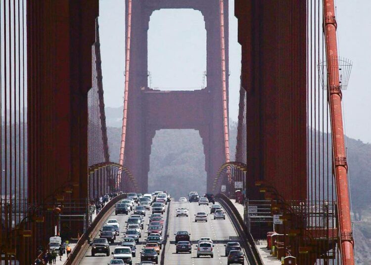 Suurin hiilidioksidipäästöjen lähde Kaliforniassa on liikenne.