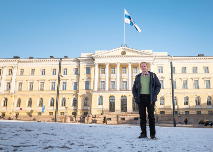 – Uudessa tilanteessa paluu vanhoihin tiukkoihin talouspolitiikan ja rahapolitiikan sääntöihin voi johtaa suuriin virheisiin ja hyvin tuhoisaan politiikkaan, Antti Ronkainen varoittaa.