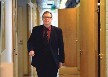 SAK:n varapuheenjohtaja Matti Huutola vaatii järjestöllisiä toimia.