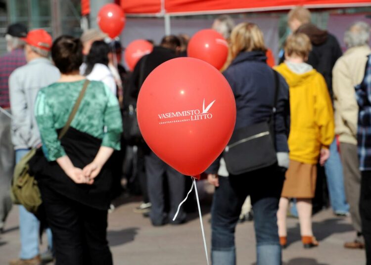 Vasemmistoliitto jatkaa nousuaan aallonpohjasta.