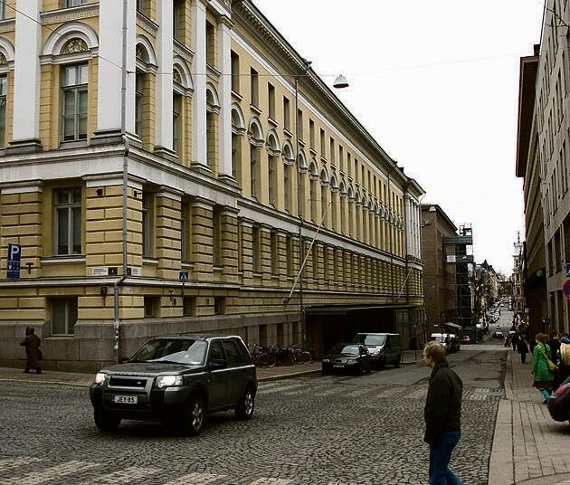 Helsingin yliopistossa 75 prosenttia opiskelijoista käy lukuvuoden aikana töissä.