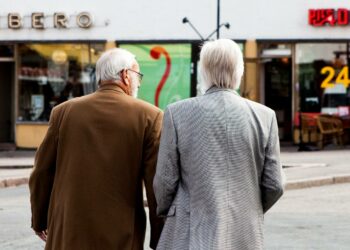 Vasemmistoliitto vaatii myös hoivatakuuta jokaiselle 70 vuotta täyttäneelle.