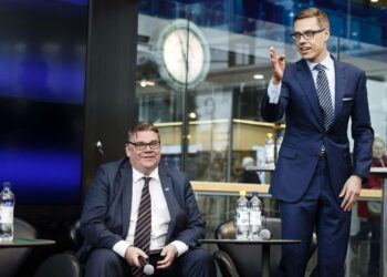 Perussuomalaisten Timo Soini (vas.) ja kokoomuksen Alexander Stubb olivat nuorisovaalien ääniharavat.