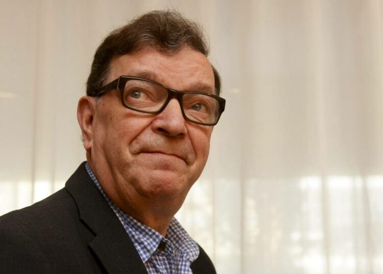 Europarlamentaarikko Paavo Väyrynen.