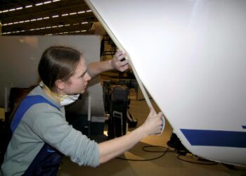 Yhä useampi koulutuksen järjestäjä arvioi minkä alojen tutkinnoista ja koulutuksista voidaan luopua. Kuva Next Step -messuilta vuodelta 2005