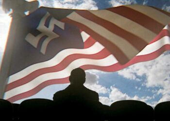 The Man in The High Castle -sarjassa toinen maailmansota on mennyt toisin kuin nykyhistoria kertoo. Siinä Yhdysvaltain itärannikkoa pitää hallussaan Kolmas valtakunta.