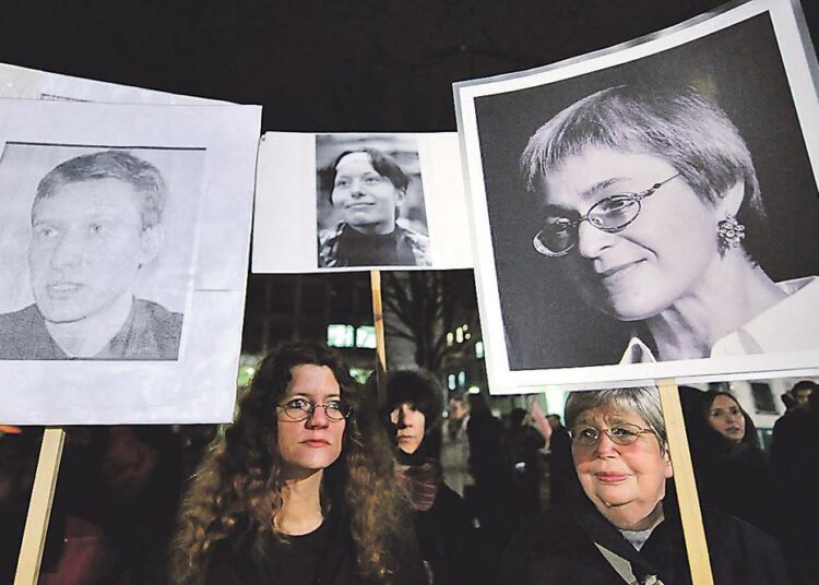 Toimittajat ilman rajoja -järjestö osoitti viime viikolla mieltään Berliinissä Stanislav Markelovin, Anastasia Baburovan ja Anna Politkovskajan murhia vastaan.