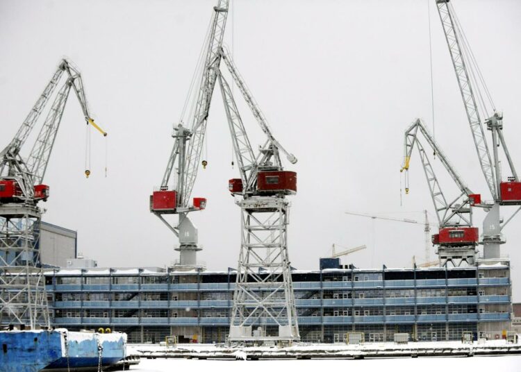 Helsingin telakalla ovat hiljaiset ajat ohi, kun perjantaina sovittu yhteisomistussopimus johtaa tilauksiin.