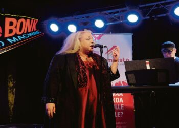 Itsekin ehdokkaana ollut Heinäsirkka lauloi vasemmistoliiton vaalivalvojaisissa Helsingissä, missä päästiin juhlimaan voittoa. Kokonaisuutena vasemmistoliiton tulos oli huono.