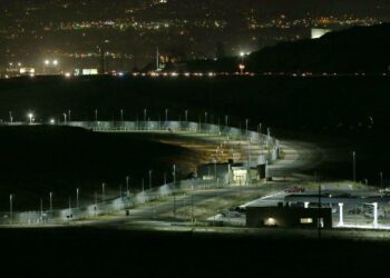 Utahin osavaltion Bluffdaleen, lähelle Salt Lake Citya rakennetaan NSA:n jättiläismäistä uutta tietokeskusta. Kuva laitoksen portilta.