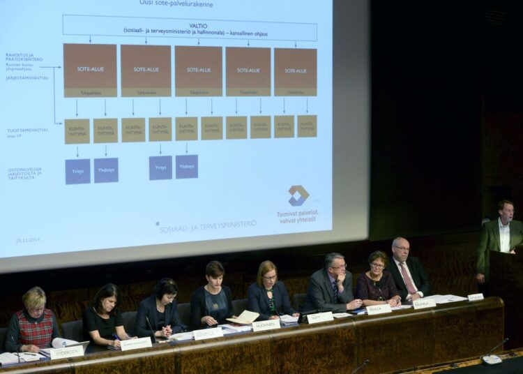 Sote-uudistuksen parlamentaarinen ohjausryhmä pääsi maaliin ja kertoi lopputuloksesta tiistaina. Eduskunta saa esityksen ensi viikolla.