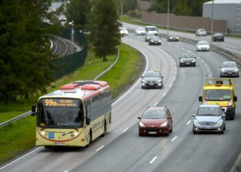 Nykyisillä toimilla päästöjen arvioidaan vähenevän neljänneksellä vuoteen 2030 mennessä ja kolmanneksella vuoteen 2050 mennessä.