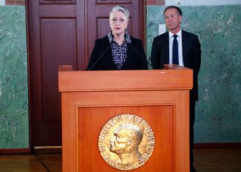 Norjan Nobel-komitean johtaja Berit Reiss-Andersen julisti palkinnonsaajan klo 12 Suomen aikaa.