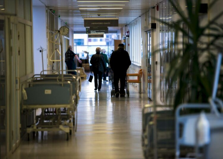 Meri-Lapin alueen Länsi-Pohjan sairaanhoitopiiriin kuuluvat kunnat päättivät maanantaina terveysyritys Mehiläisen kanssa perustettavasta yhteisyrityksestä. Kuvassa Länsi-Pohjan keskussairaala.
