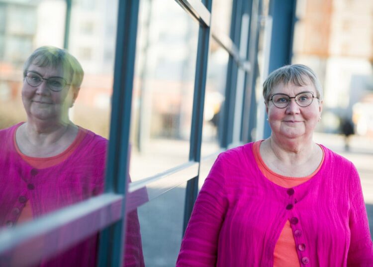 Anneli Kannon mielestä hirveyksistä on puhuttava realistisessa romaanissa ääneen, mutta ei niillä tarvitse herkutella.