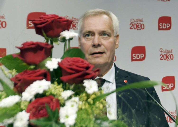 Emme halua hakea työllisyyden kasvua rangaistuksin ja sanktioin, pääministeri Antti Rinne sanoi SDP:n eduskuntaryhmän kesäkokouksessa.