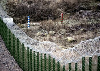 Itärajalle on rakennettu pilottihankkeessa uutta aitaa estämään laitonta maahantuloa.