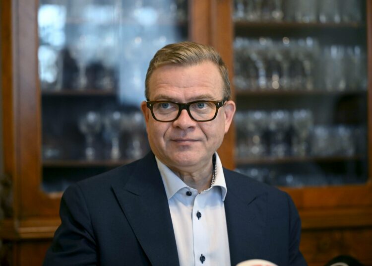 Pääministeri Petteri Orpo politiikan toimittajien tilaisuudessa.