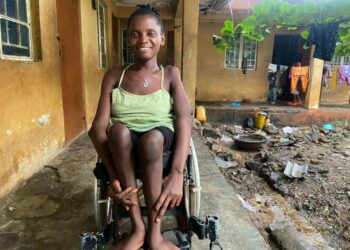 Marie Kamara kertoo, että häpeäleiman vuoksi vammaisten on vaikea hankkia ehkäisyvälineitä.