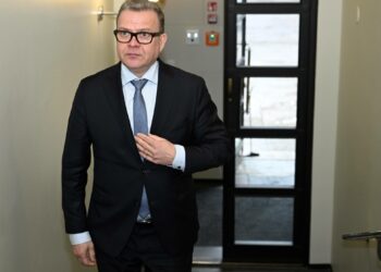 Pääministerin ilmastolinja saa kritiikkiä.