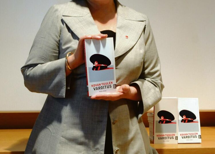 Entinen ammattipoliitikko Arja Alho kokee nyt tärkeäksi tehtäväkseen herätellä yhteiskunnallista keskustelua.