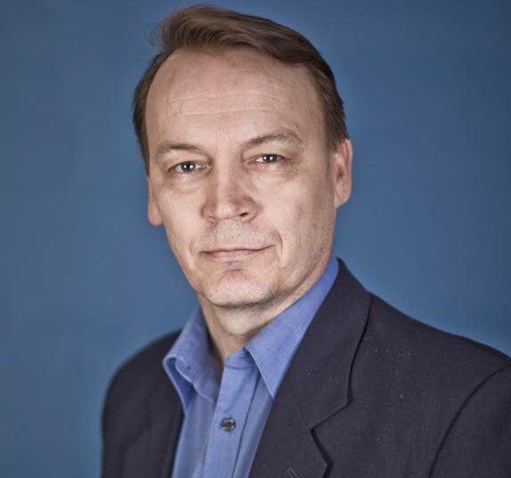 Veikko Heinosen väitöstutkimuksen mukaan turvallisuuspolitiikka ei ole enää eliitin yksinoikeus.