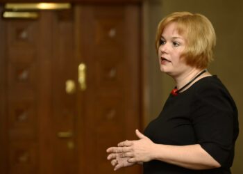 Asnto- ja viestintäministeri Krista Kiuru.