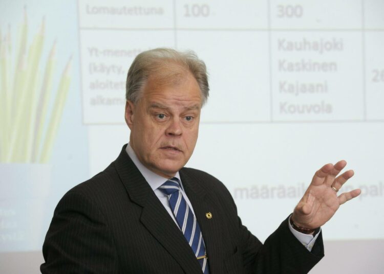 Kunta-alalla voitaisiin Olli Luukkaisen mielestä hakea joustoa palkkaohjelmalla.