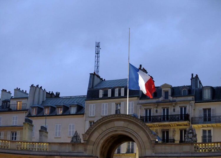Koko Ranska ja Eurooppa surevat raakaa terroristihyökkäystä.
