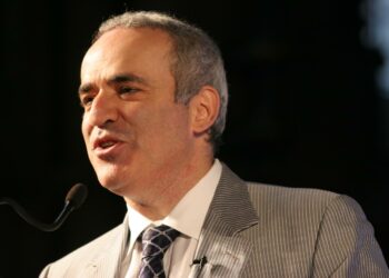 Garri Kasparov viime vuoden kesäkuussa otetussa kuvassa.