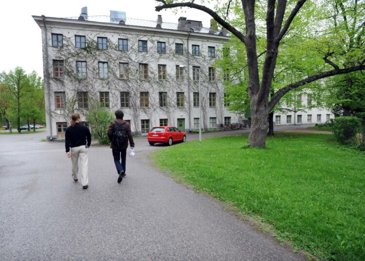 Helsingin ja Uudenmaan sairaanhoitopiiri esittää Kellokosken sairaalan lopettamista psykiatrisena sairaalana.