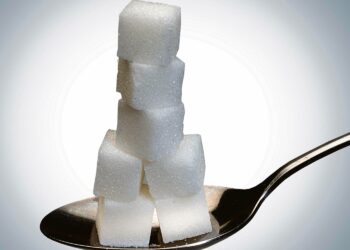 Sokeriteollisuus toimii kuten tupakkateollisuus 1960- ja 70-luvuilla: lobbaajat kieltävät sokerin vaarat kasvavista paino- ja terveysongelmista huolimatta.