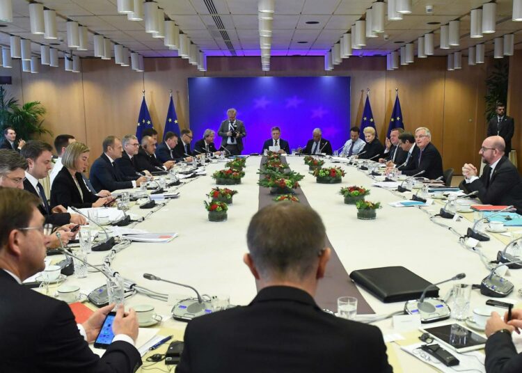 EU-päämiehet kokoontuivat Brysselissä joulukuun 15. päivä.