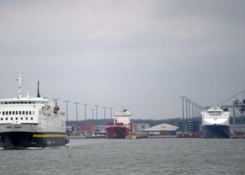 Ulkomaanliikennettä uhkaa yhä lakko ensi viikolla.