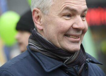 Suomalaisten enemmistön mielestä Pekka Haavisto johtaa vasemmistopuoluetta.