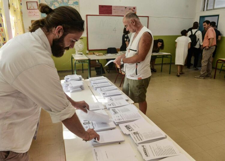ND:n voitosta huolimatta yli 50 prosenttia kreikkalaisista äänesti vasemmistopuolueita, jos demarien KINAL lasketaan tähän joukkoon.