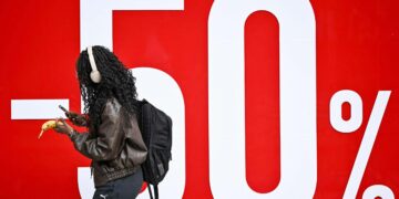 Niillä, joilla on työtä, se on entistä huonompaa ja riittämättömämpää elämiseen.